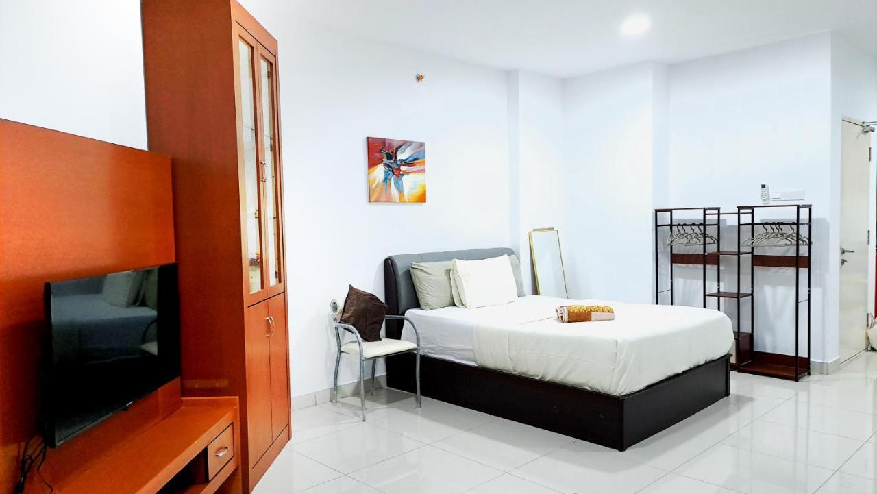 Mansion One Entire House 3 Queenbeds - Spacious Balcony Seaview Джордж Таун Екстериор снимка